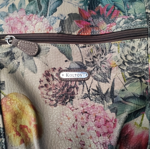 Koltov - 3 Pocket tan purse with brown trim and neutral tone colored flowers. - Picture 4 of 10